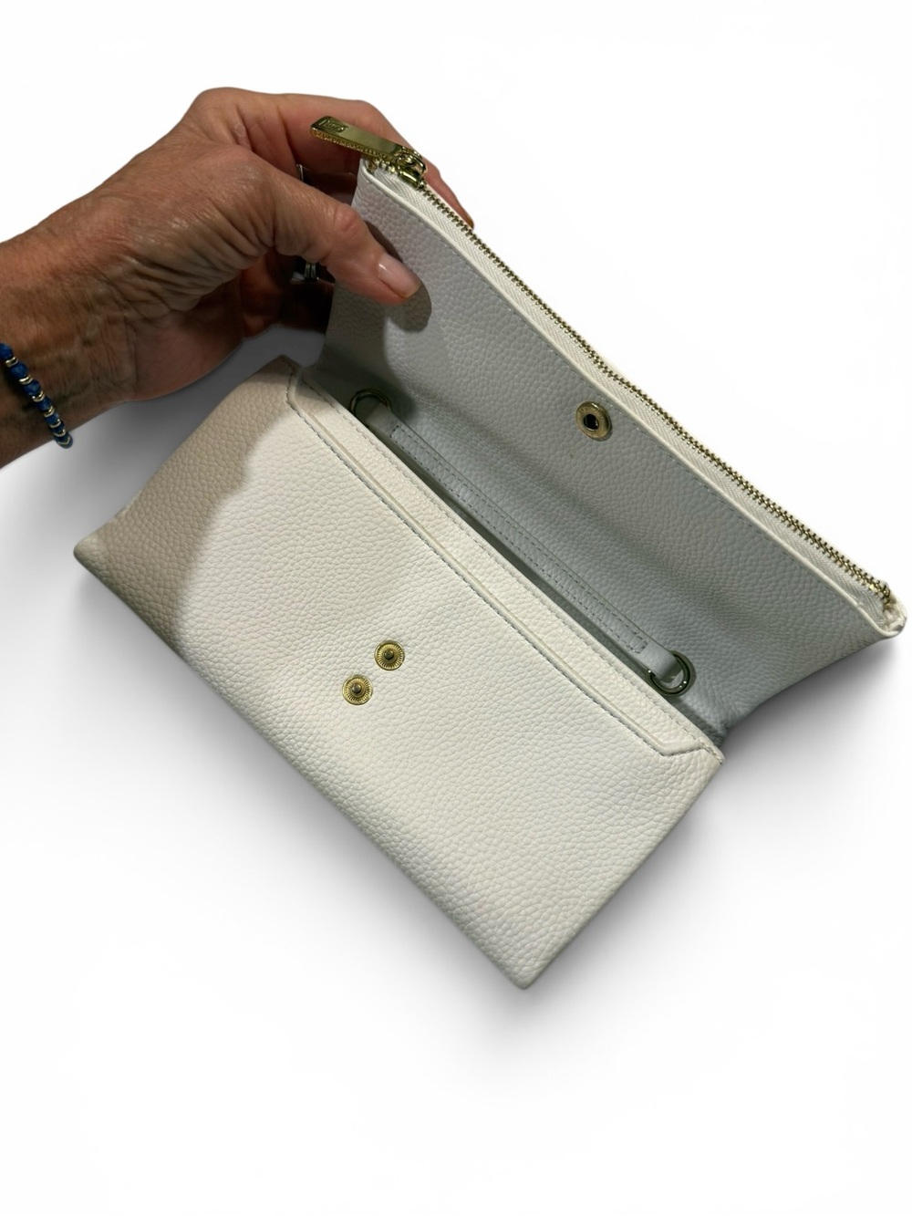 5 for $25!! LAUNDRY BY SHELLI SEGAL Los Angeles White Wristlet - Picture 5 of 14